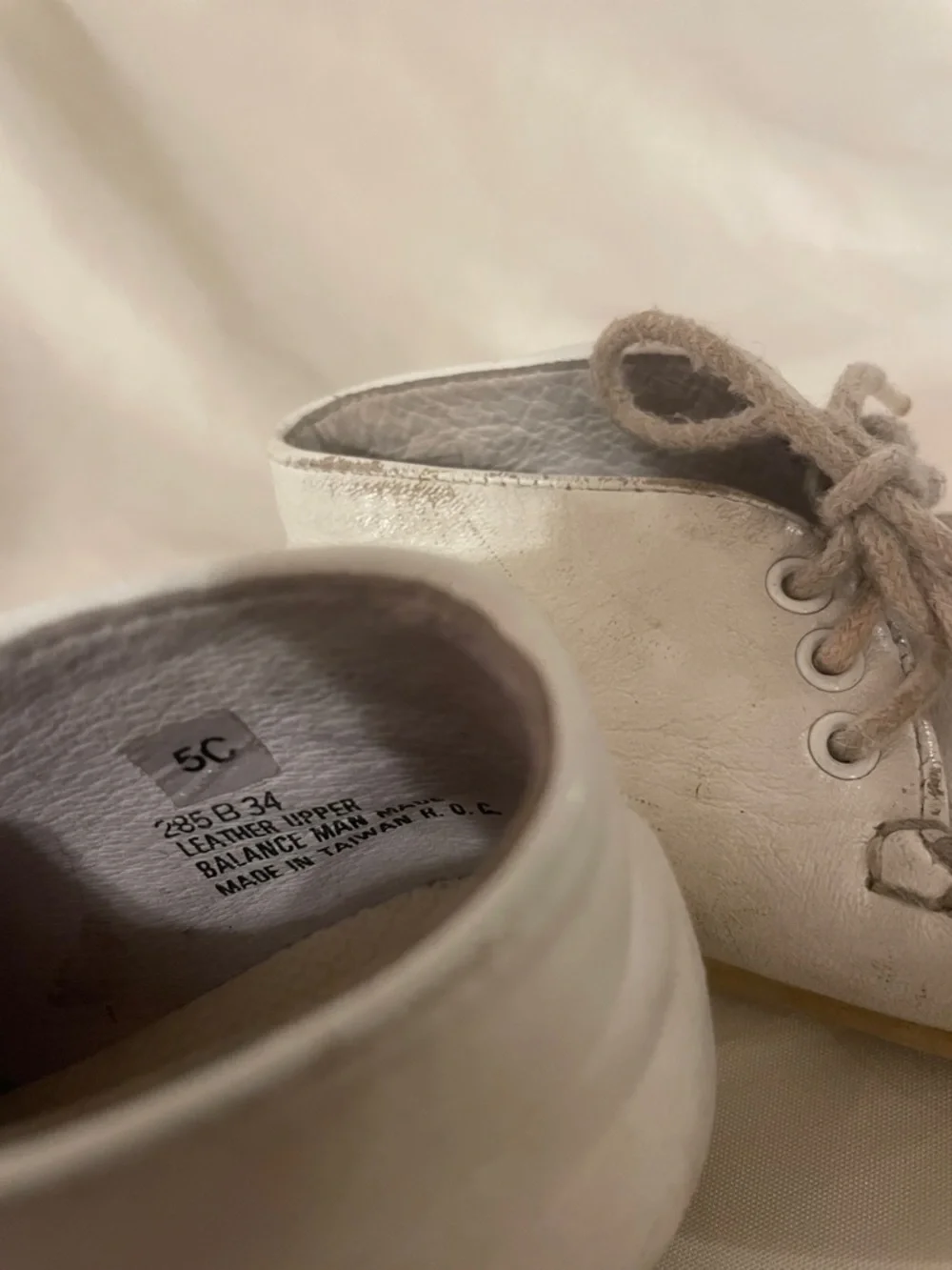 Vintage baby Buster Brown leather White walking Lace-Up Shoes high tops